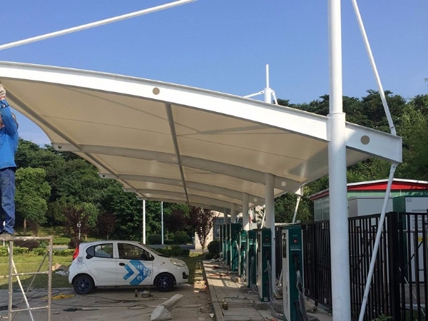 充電樁膜結構