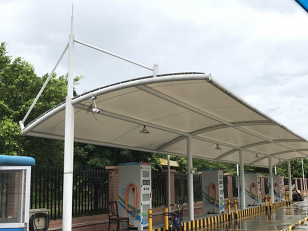 充電樁膜結構