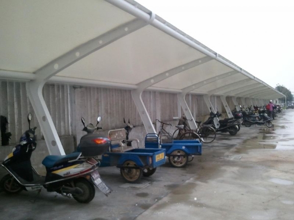 車(chē)棚膜結構